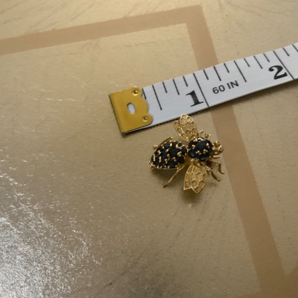 14KT Solid Yellow Gold with 20 Sapphires Blue Bubble Bee Vintage Brooch - Picture 11 of 11